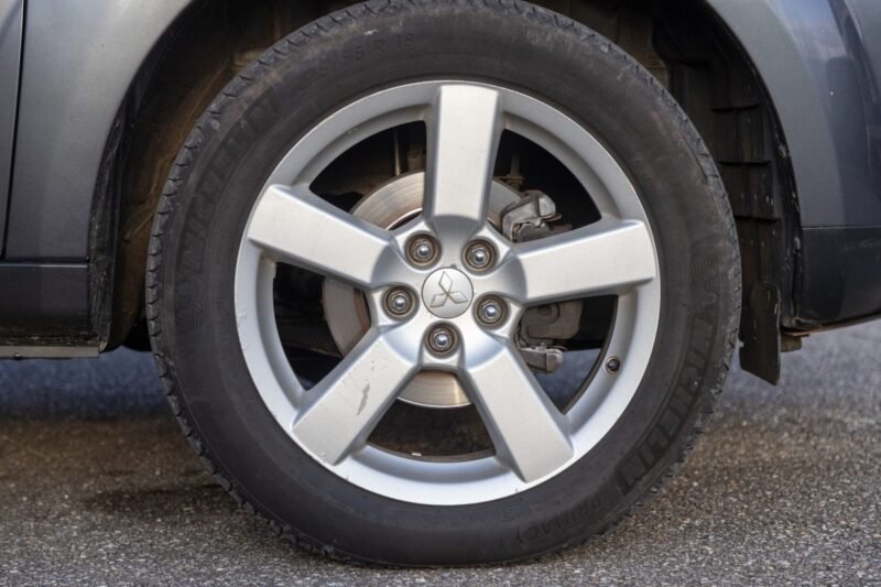 MITSUBISHI OUTLANDER 2.0 DI-D 140CV ✨ Distribution à jour - 7 places - Radar de recul