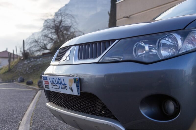 MITSUBISHI OUTLANDER 2.0 DI-D 140CV ✨ Distribution à jour - 7 places - Radar de recul