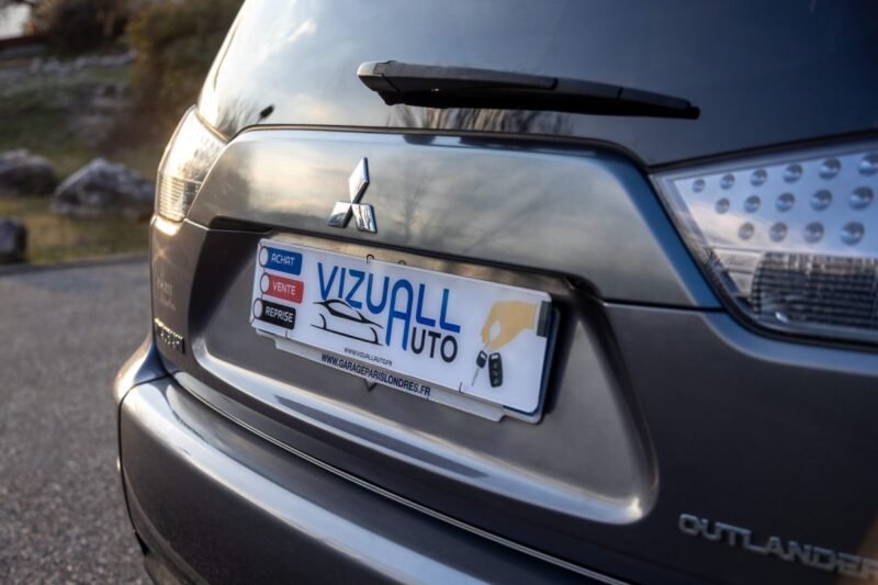 MITSUBISHI OUTLANDER 2.0 DI-D 140CV ✨ Distribution à jour - 7 places - Radar de recul