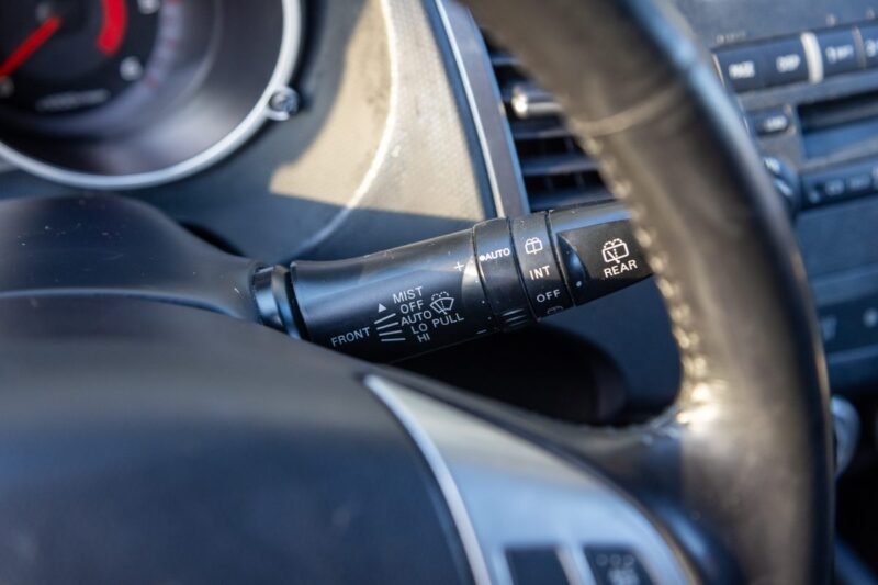 MITSUBISHI OUTLANDER 2.0 DI-D 140CV ✨ Distribution à jour - 7 places - Radar de recul