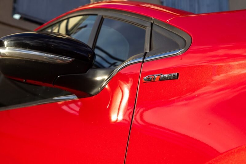 PEUGEOT 208 1.6 HDi 120cv GT Line ✨ Attelage - 6 vitesses - Car Play - Garantie 12 mois incluse