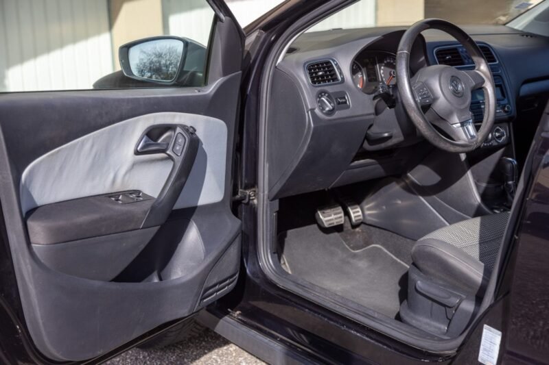 VOLKSWAGEN POLO CROSS 1.6 TDI 90 DSG 2010