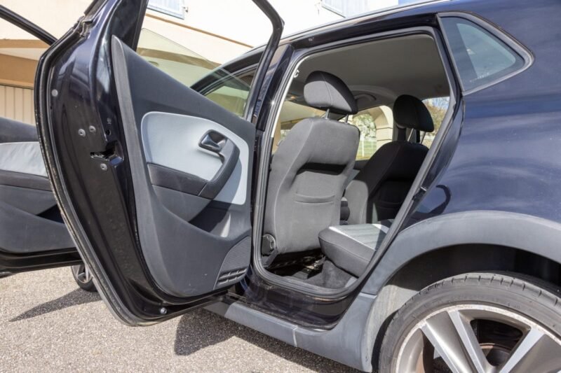 VOLKSWAGEN POLO CROSS 1.6 TDI 90 DSG 2010