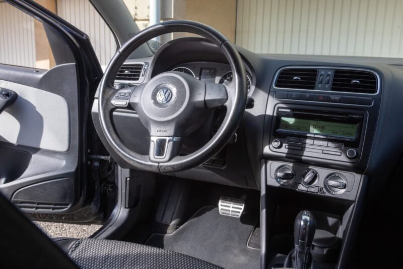 VOLKSWAGEN POLO CROSS 1.6 TDI 90 DSG 2010
