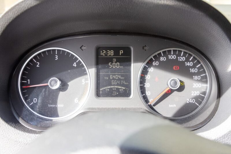 VOLKSWAGEN POLO CROSS 1.6 TDI 90 DSG 2010