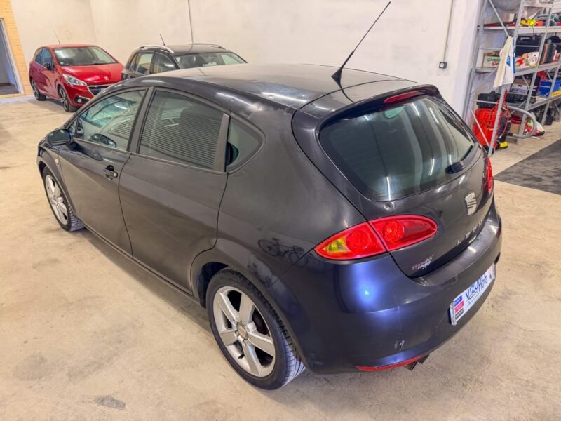 SEAT Leon 2.0 FSi 150cv finition FR ✨ Régulateur de vitesse - Double sortie d'échappement