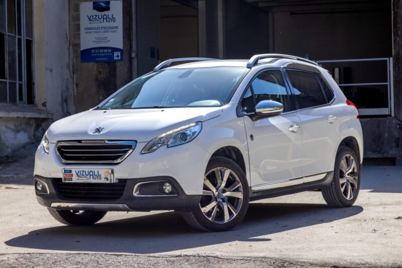 PEUGEOT 2008 1.2 PURE TECH 110 ALLURE 2015