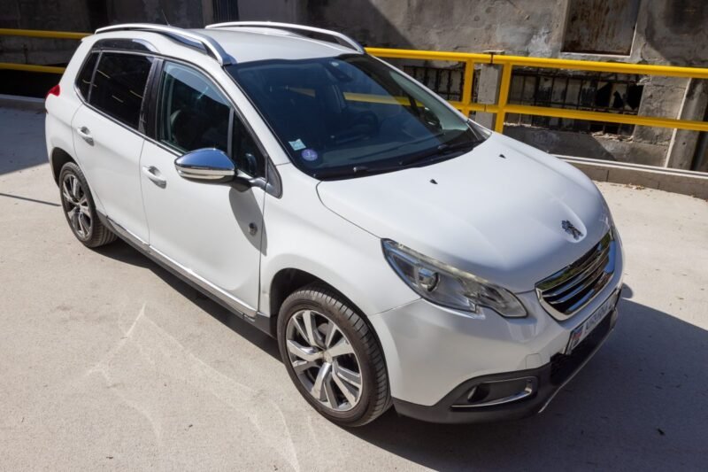 PEUGEOT 2008 1.2 PURE TECH 110 ALLURE 2015