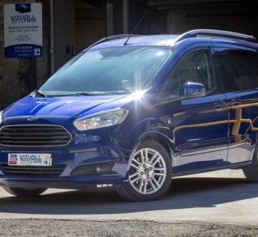 Ford Tourneo Courier 1.0 EcoBoost Titanium 100cv ✨ Distribution récente - Climatisation - Bluetooth 