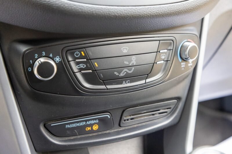 FORD B-MAX 1.4 90 TREND 2013
