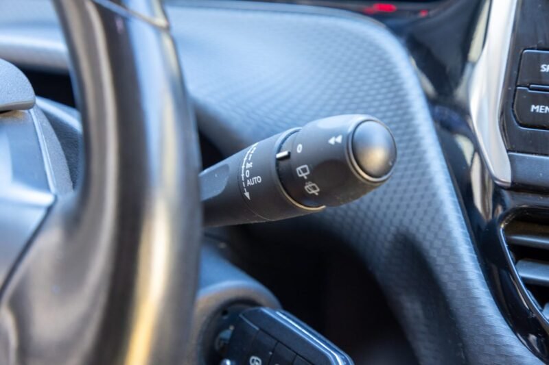 PEUGEOT 208 1.2 PURE TECH 110 ALLURE BUSINESS 2017
